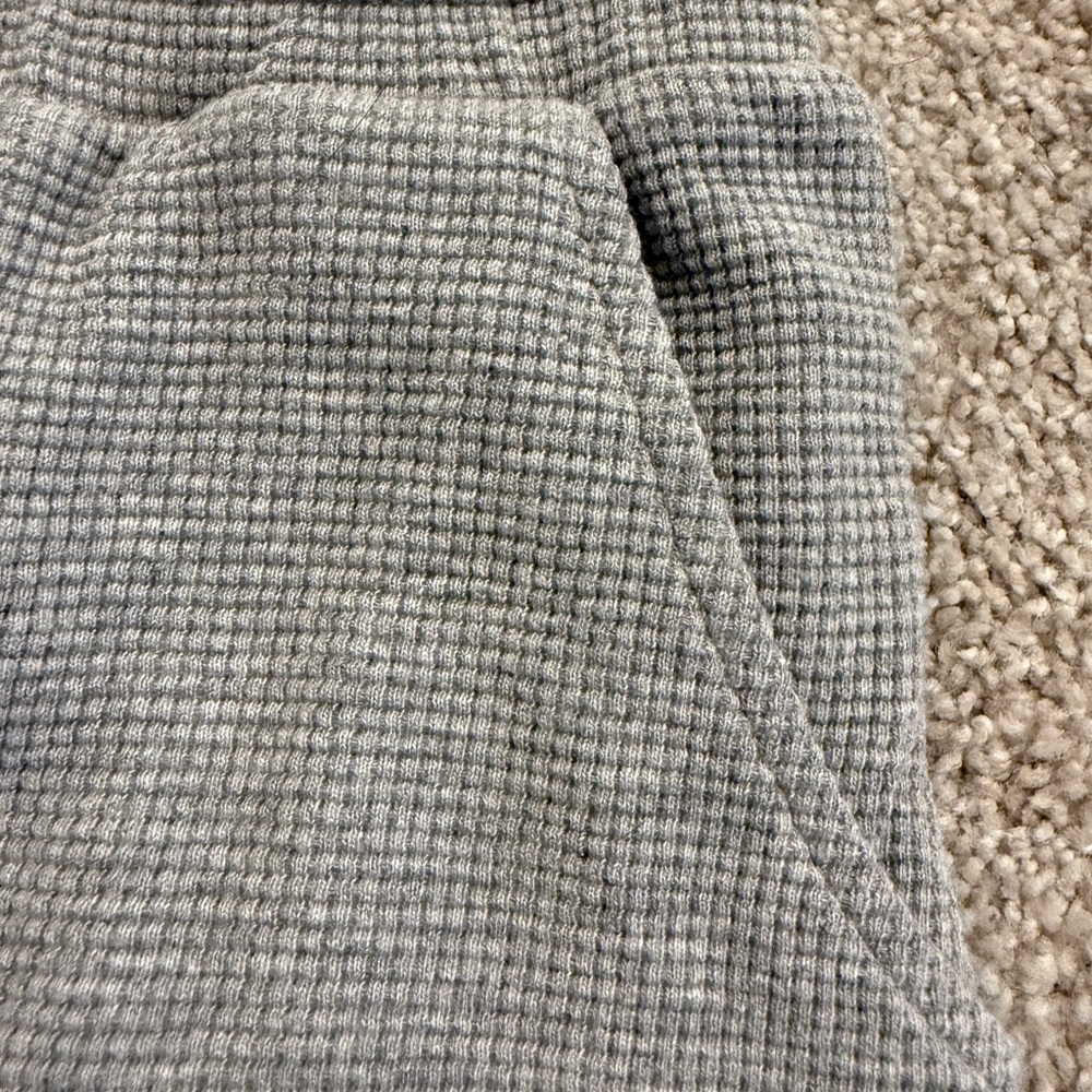 Comfrt Women's Plus Size Athletic Gray Knit Shorts - Picture 4 of 7